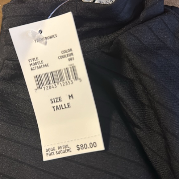 Claiborne men’s black t-shirt, NWT, stretch fabric with fine stripes - Picture 7 of 7